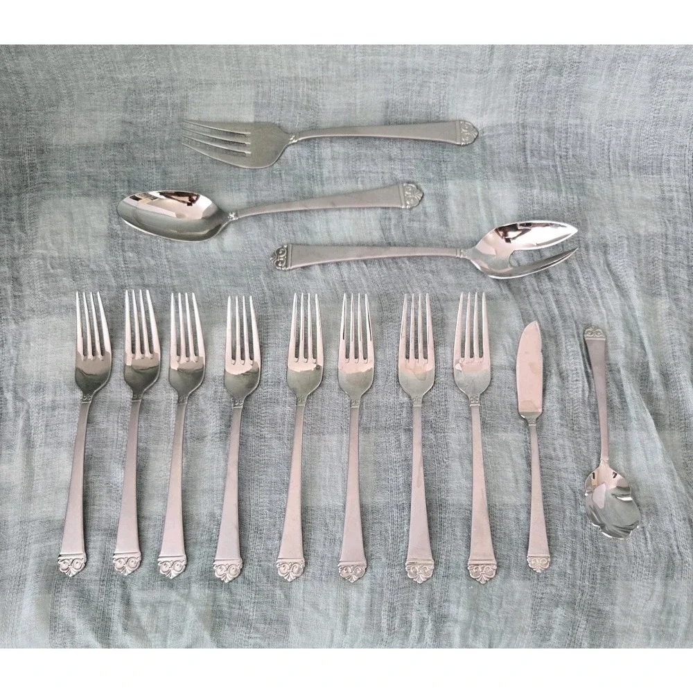 Onieda Bionco Stainless Satin Finish Lot 8‎ Dinner Forks & 5 Serving Pieces