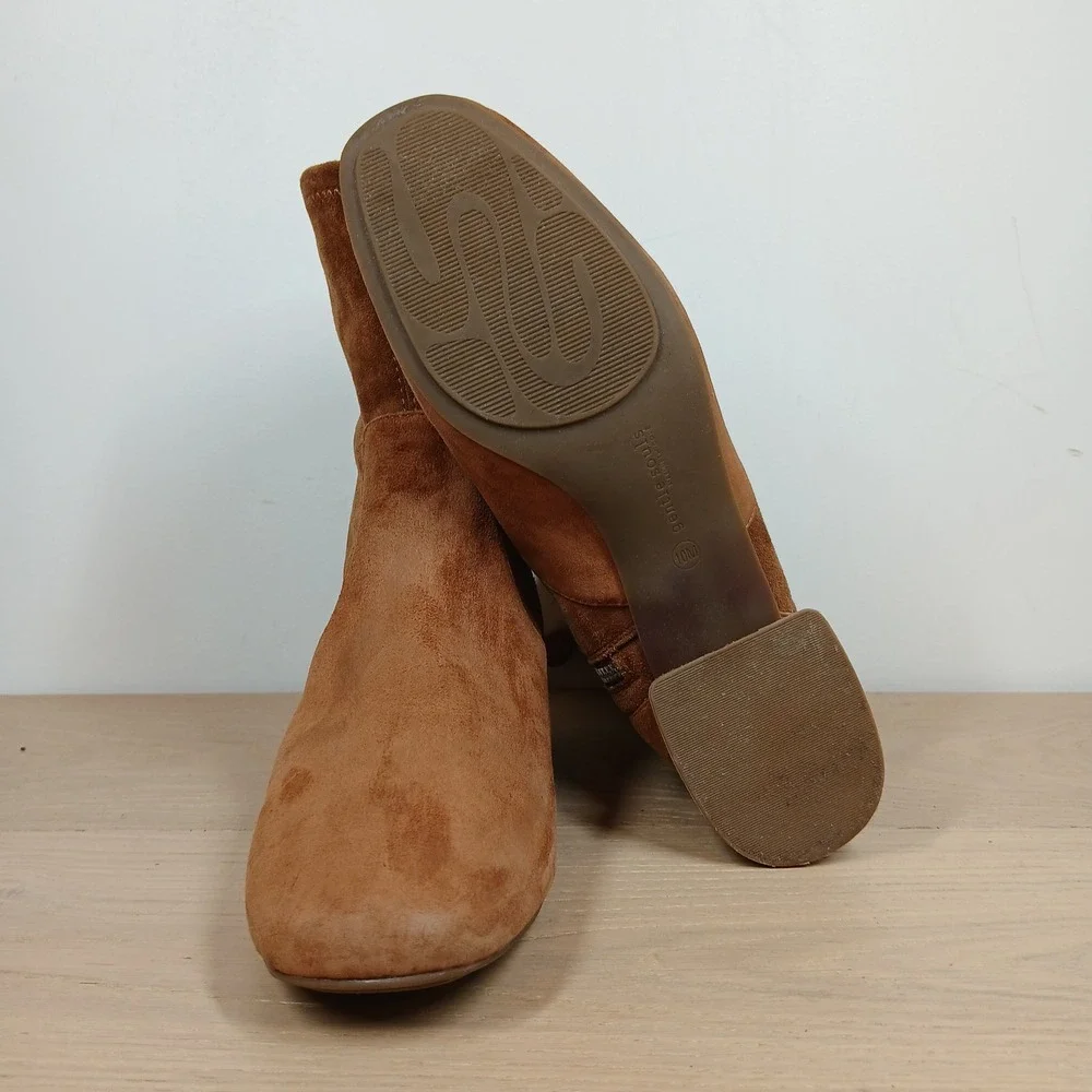 Gentle Souls Ankle Boot Women 10 Tan Suede Square Toe Minimalist Comfy Booties