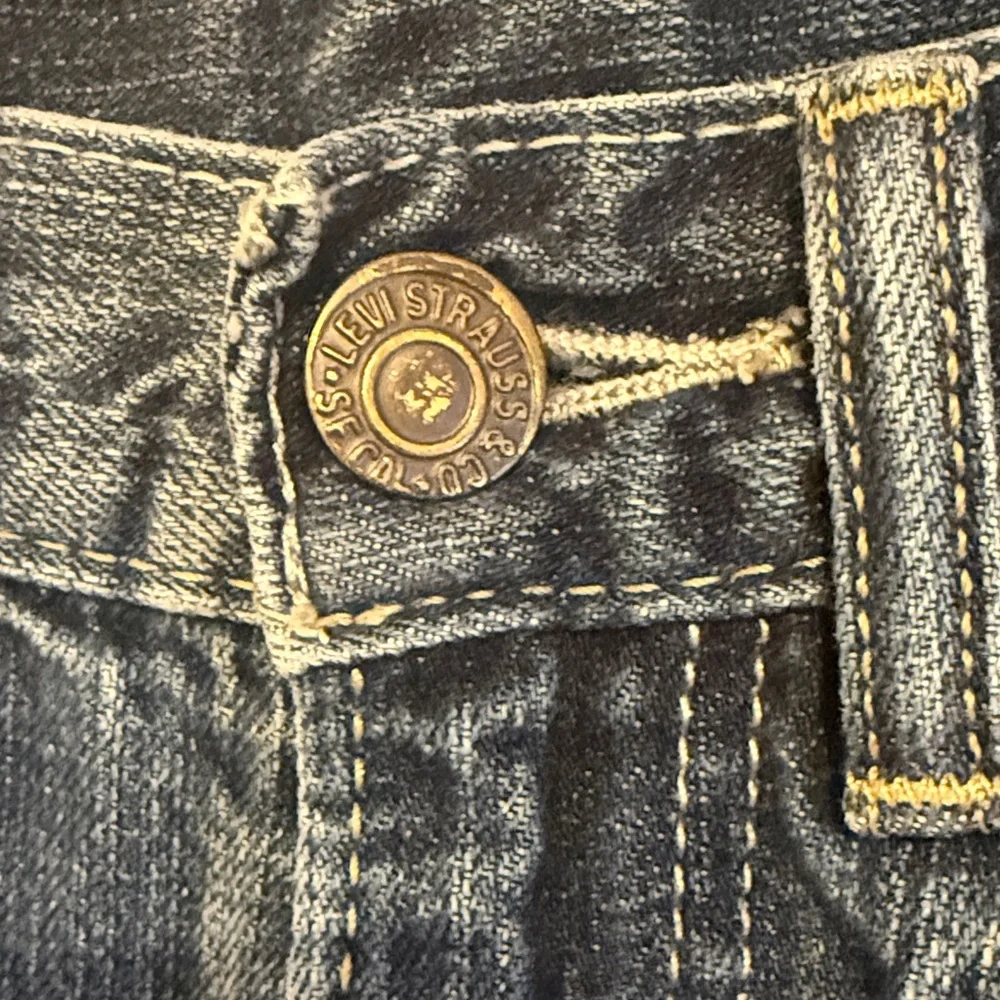 Levis through laid making