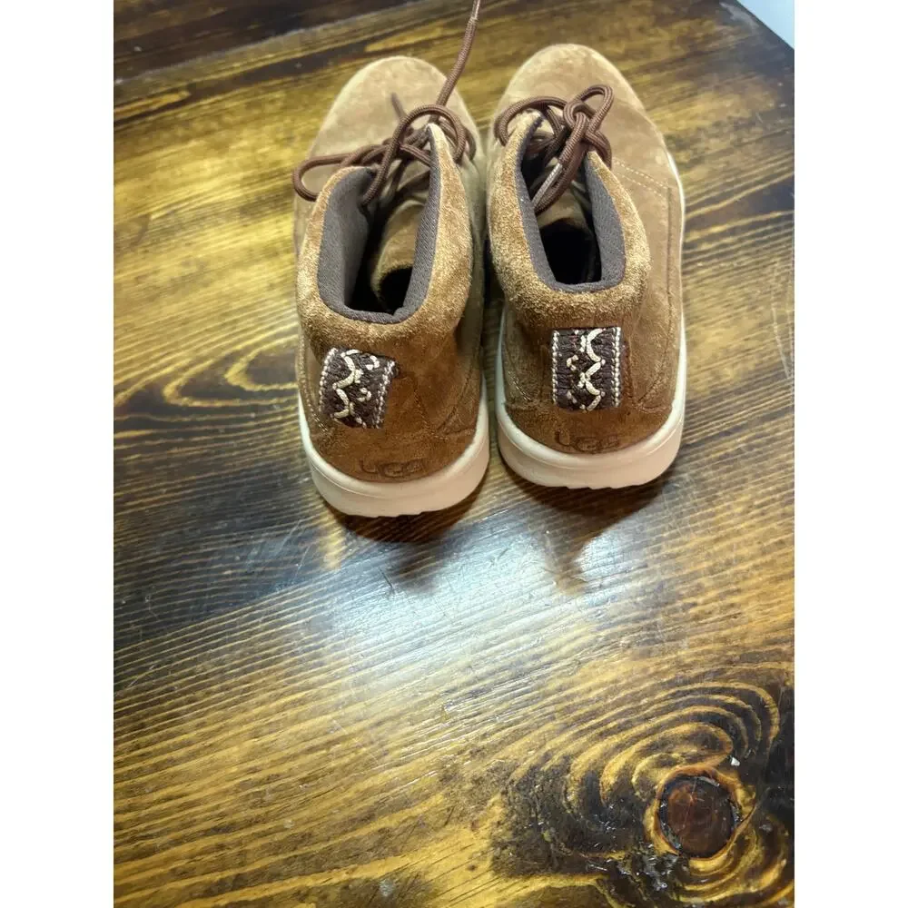 UGG thes are