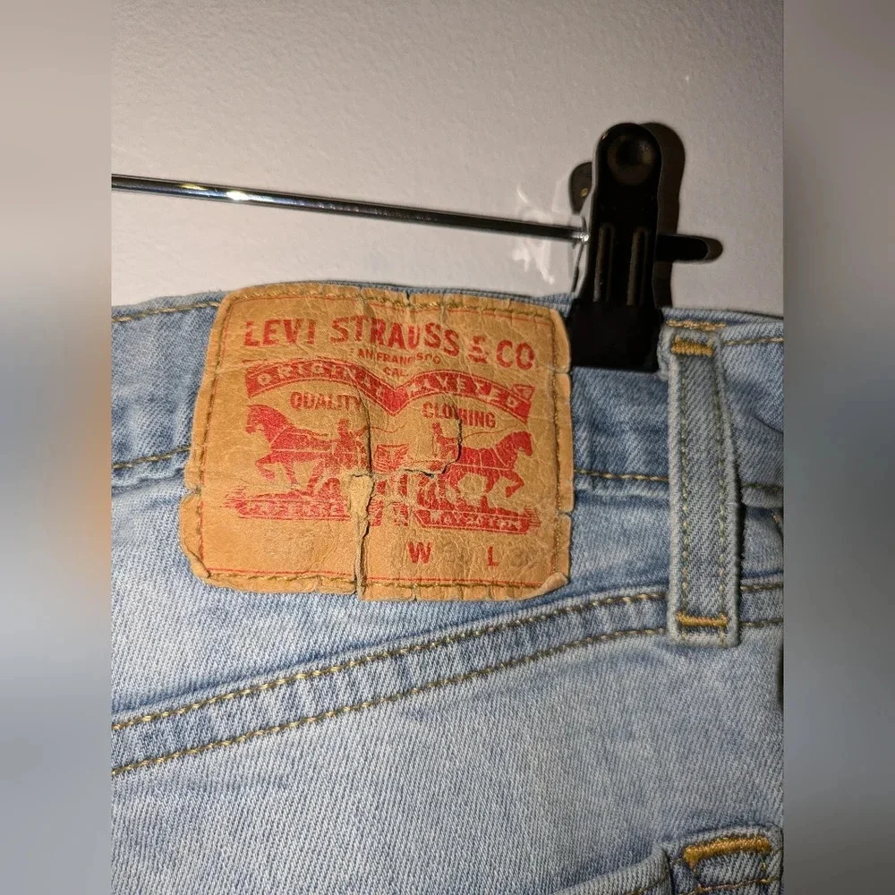 Levis levi 516
