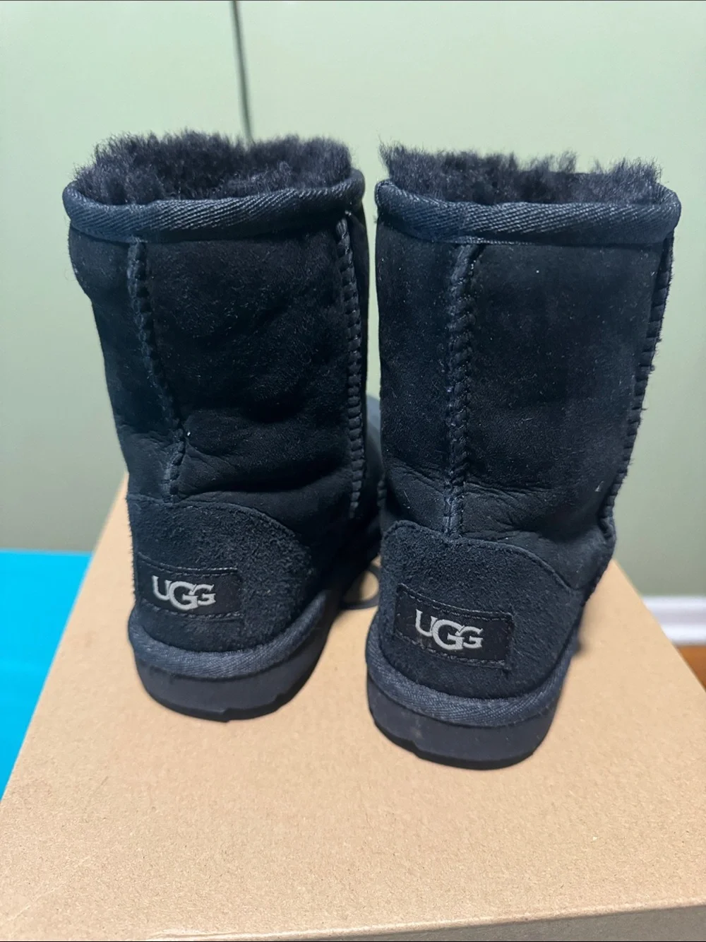 UGG short boots