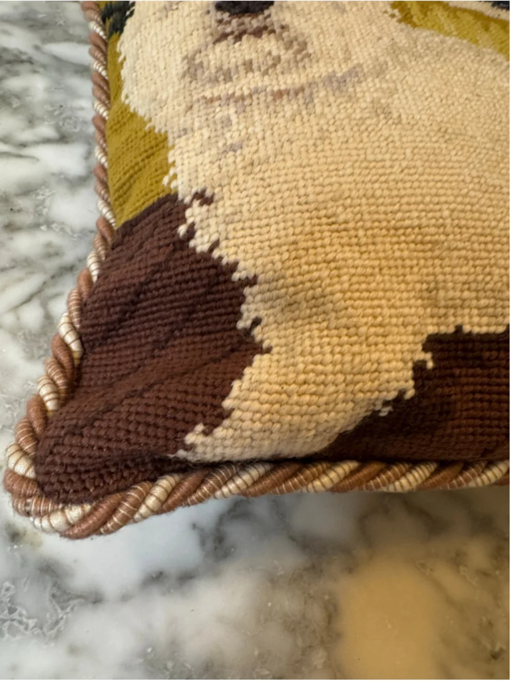 Unbranded beautiful vintage