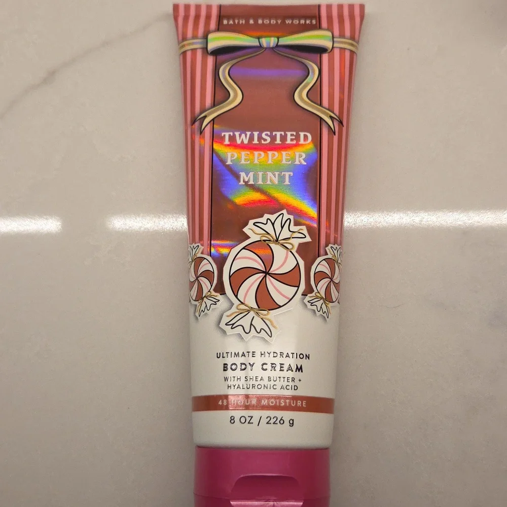 Bath & Body Works oz hand
