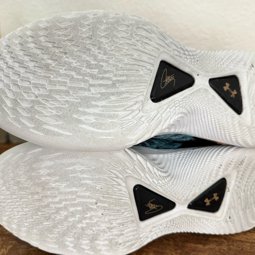 Under Armour ideal basketball