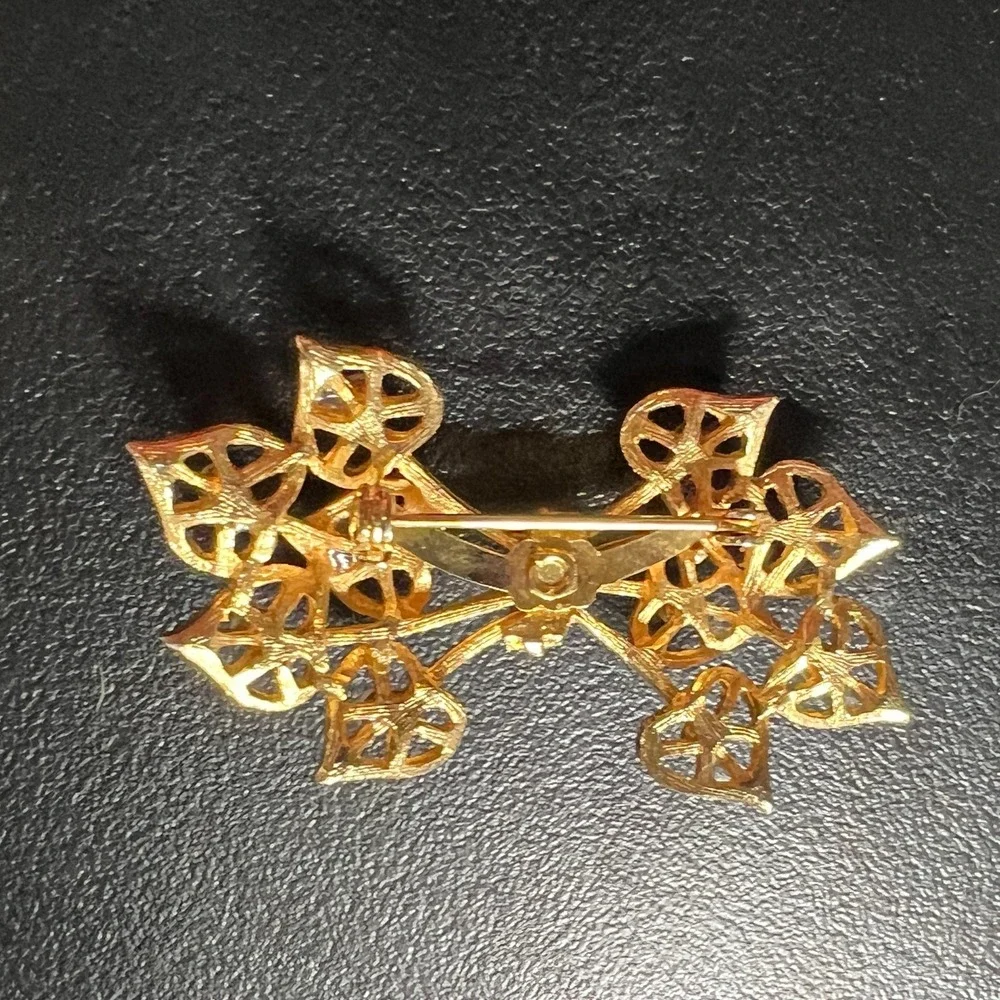N/A gold tone