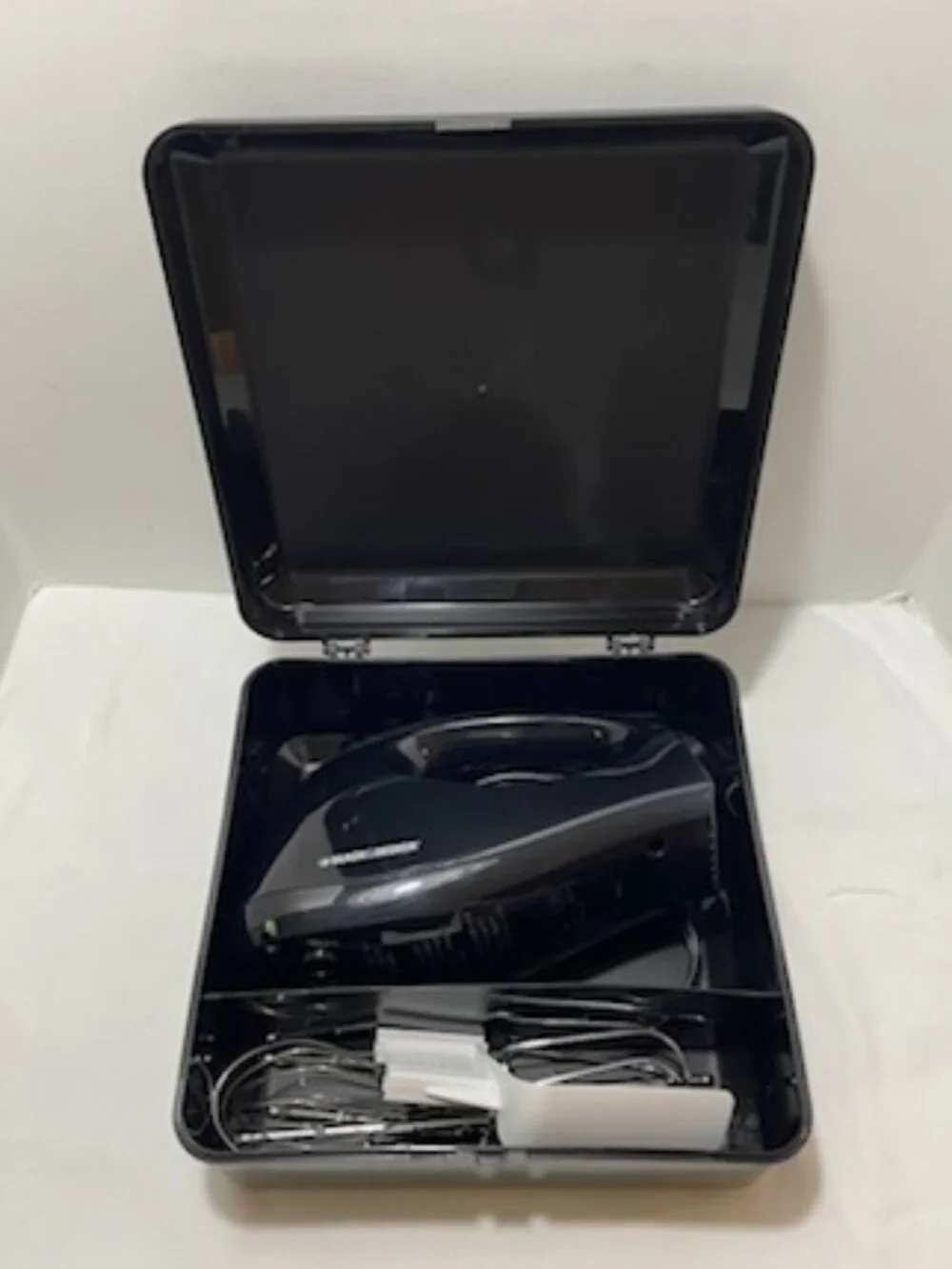 Black & Decker Hand Mixer 6-Speed with‎ Attachments & Storage Case Model MX217