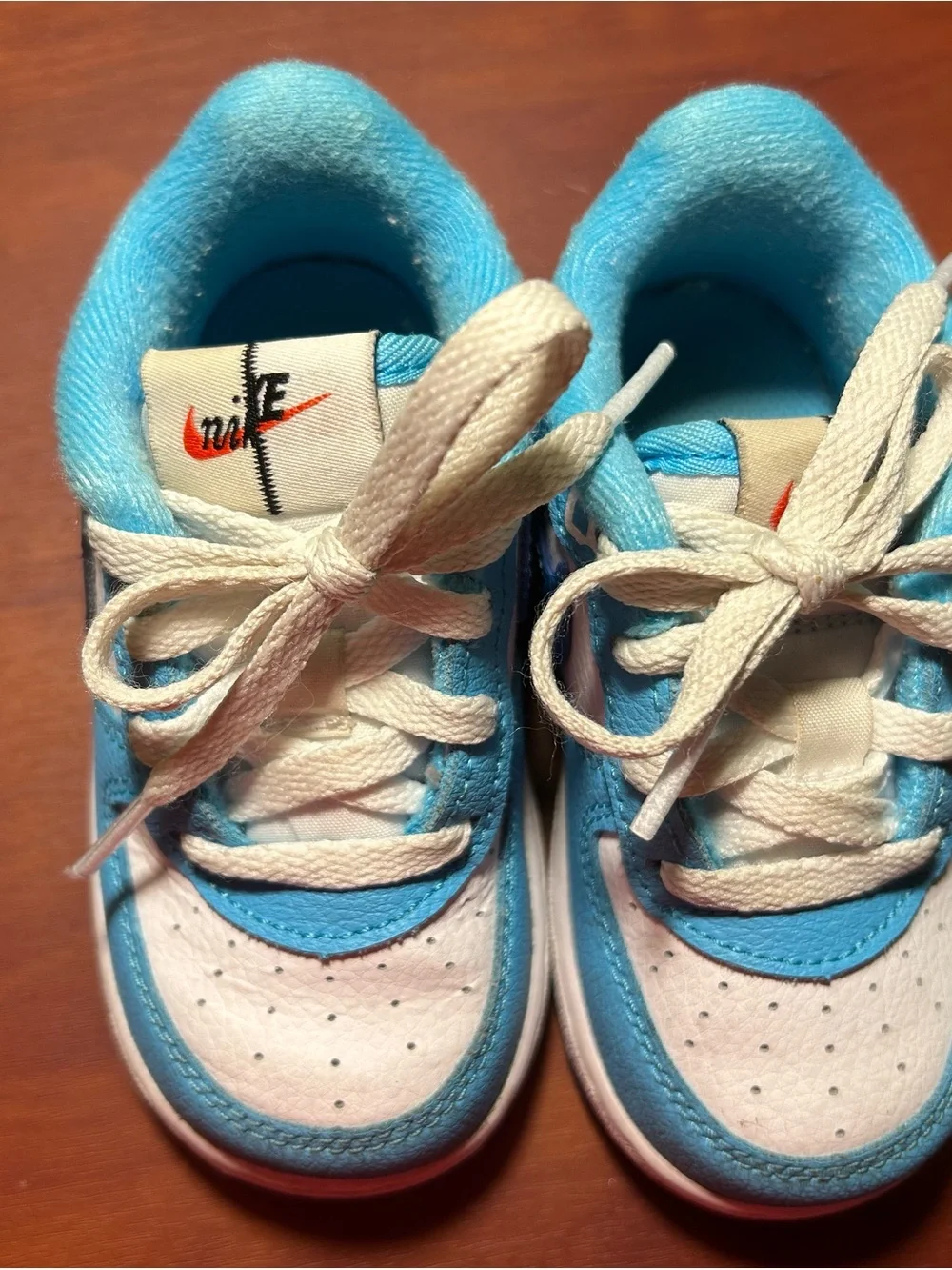Nike youth low