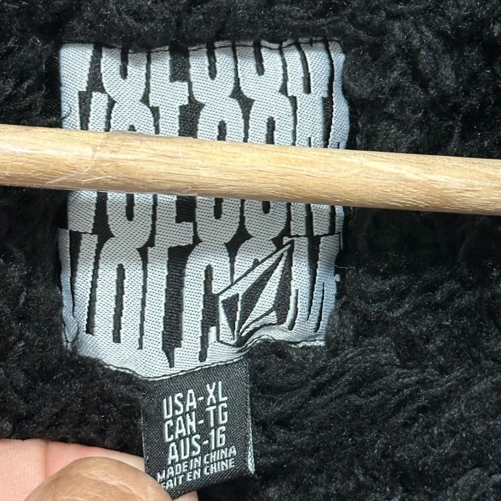 Volcom wrap your