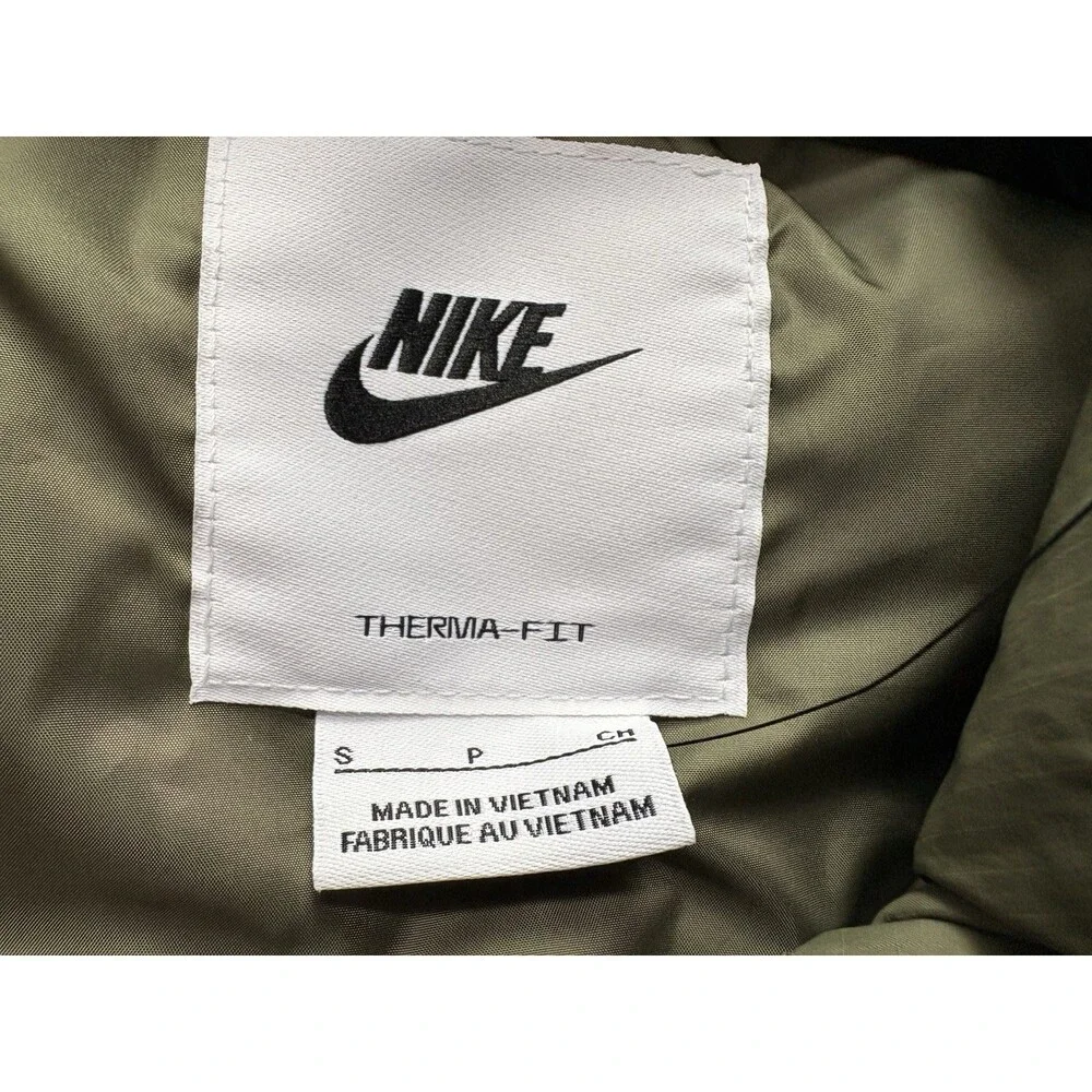 Nike swoosh therma