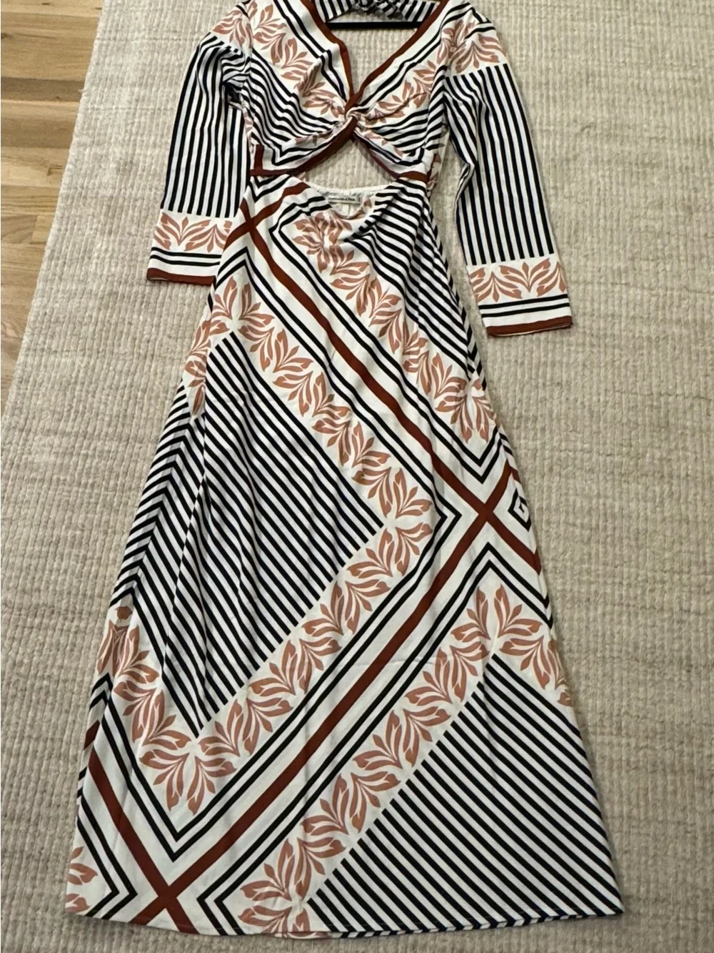 Abercrombie & Fitch Long Sleeve Twist Front Cutout Maxi Dress Medium