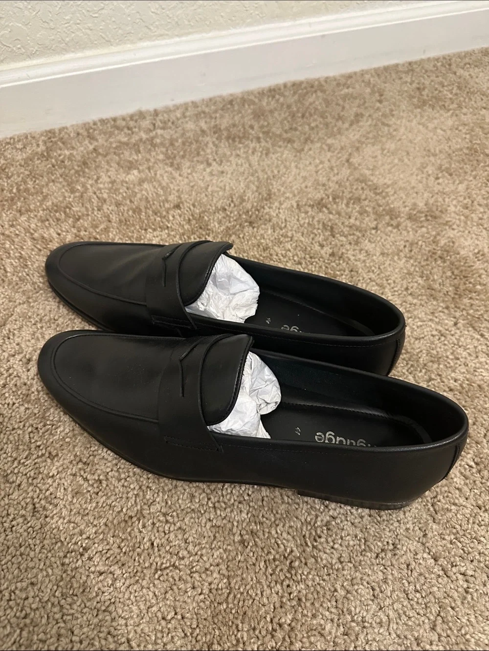 Language sleek black