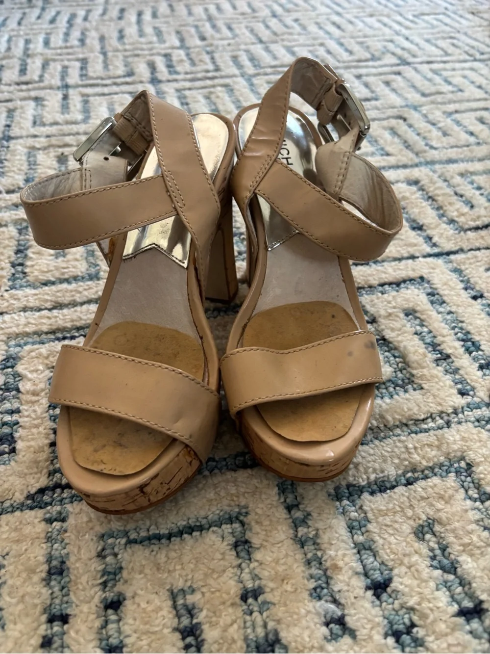 N/A stylish beige