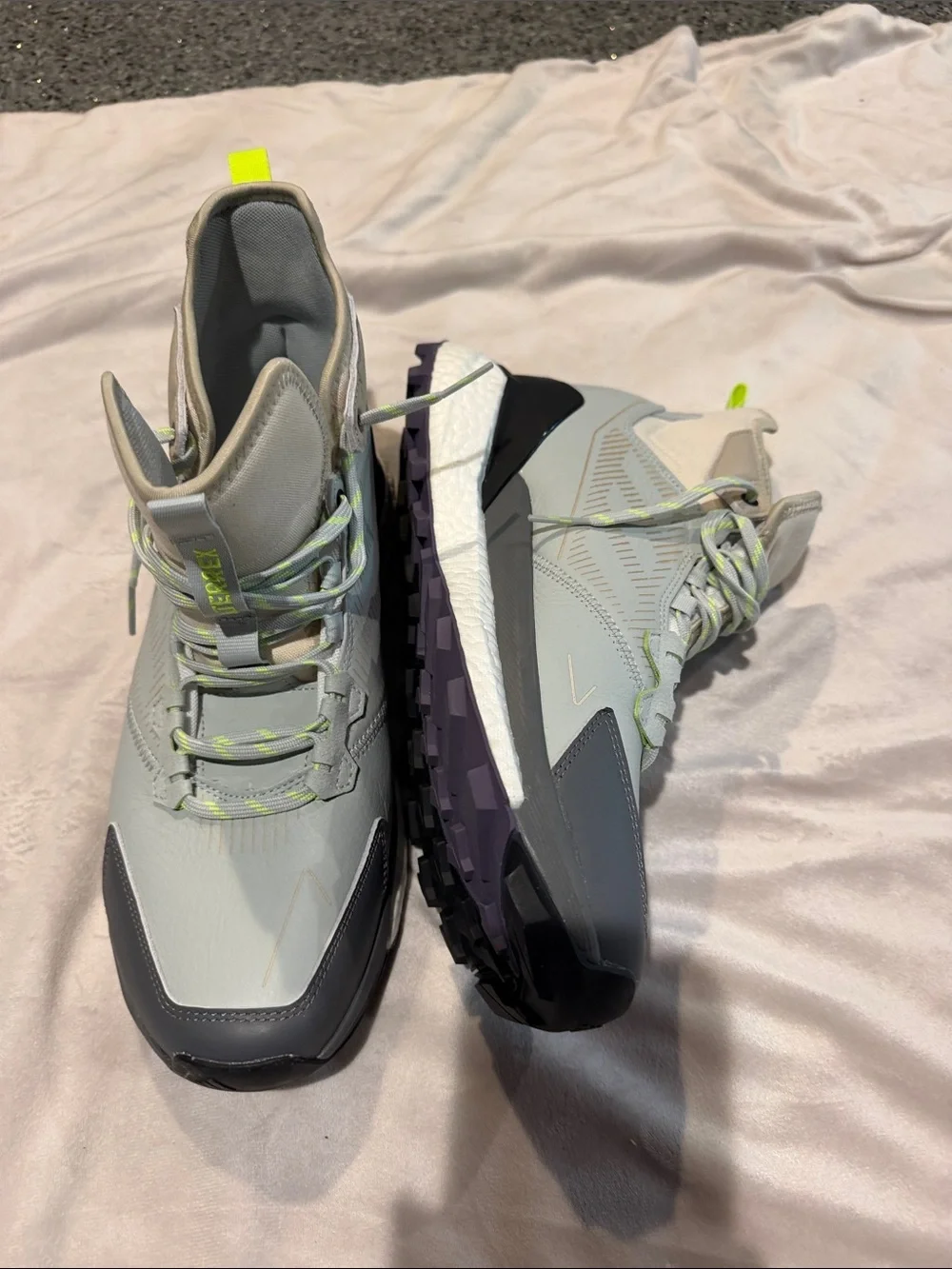 Terrex light gray