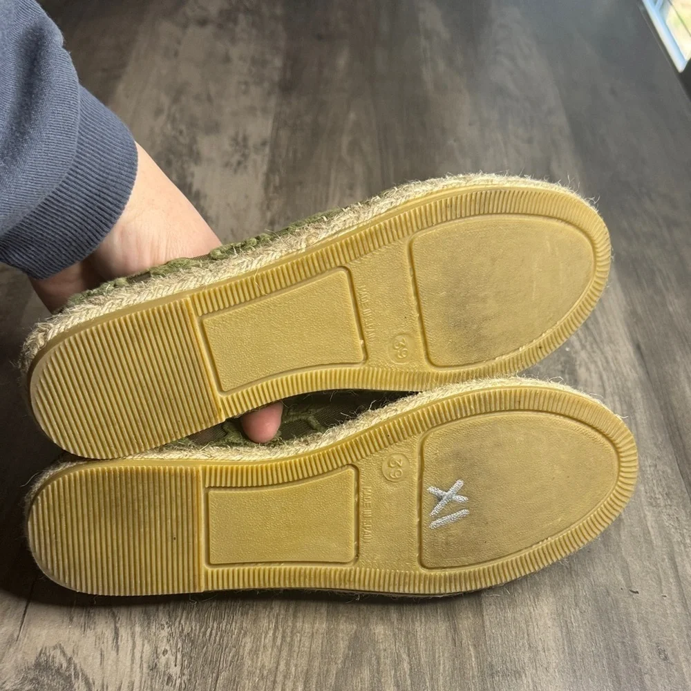Toni Pons comfortable olive