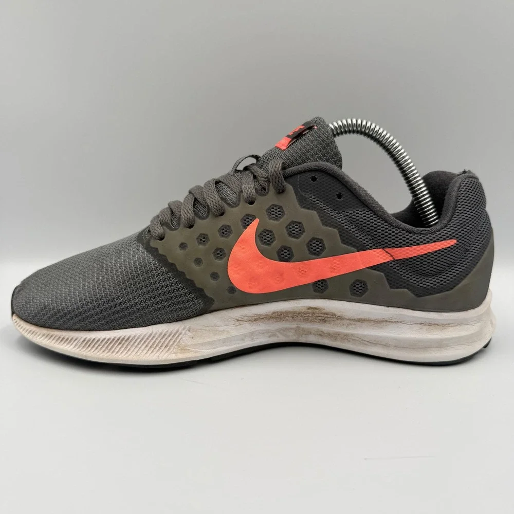 Nike downshifter running