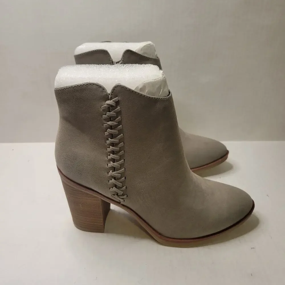 NWT Mia Dusky Grey Western Classic Casual Chunky Heel Bootie Ankle Boots Size 6