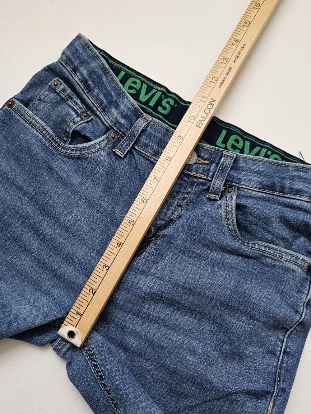 Levis slim durable tab