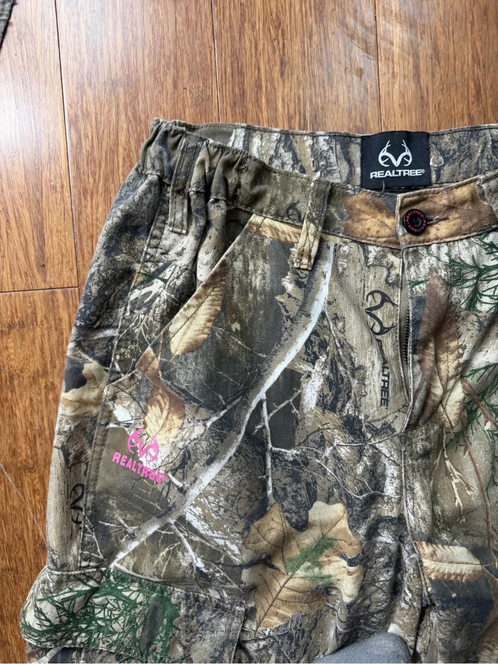 Realtree high logo cargo