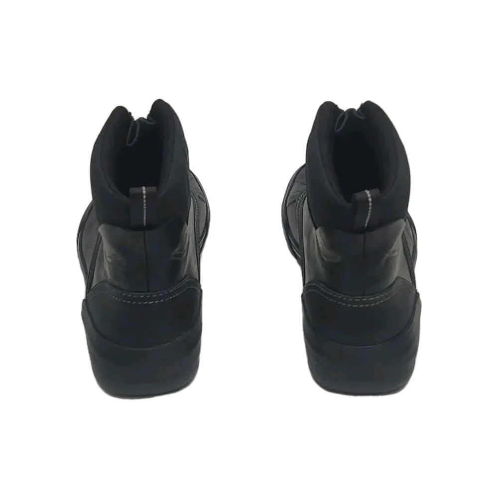 Clarks practicality low