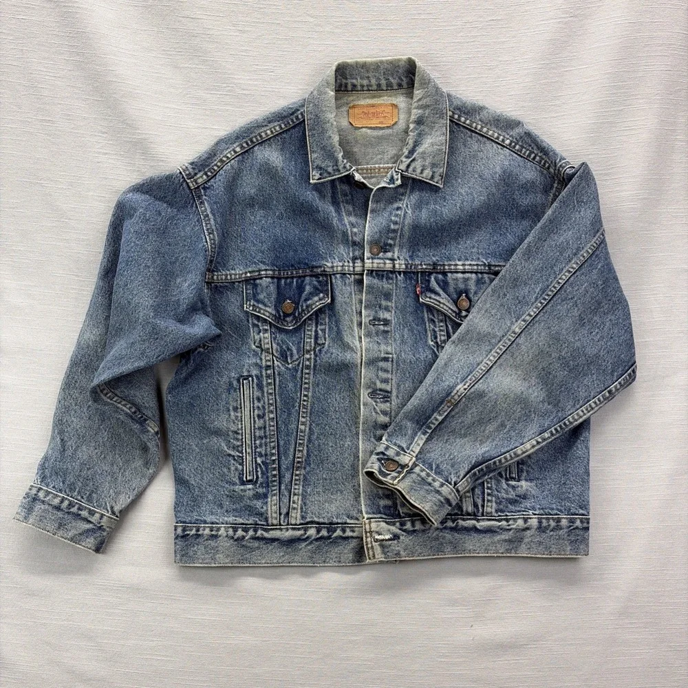 Vintage Levi's 70507 Denim Trucker Jacket USA Made Size L 23x27 Red Tab