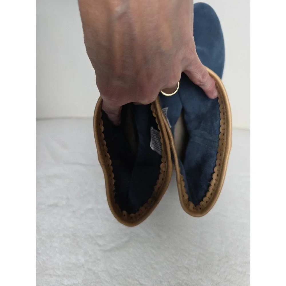 UGG suede due different