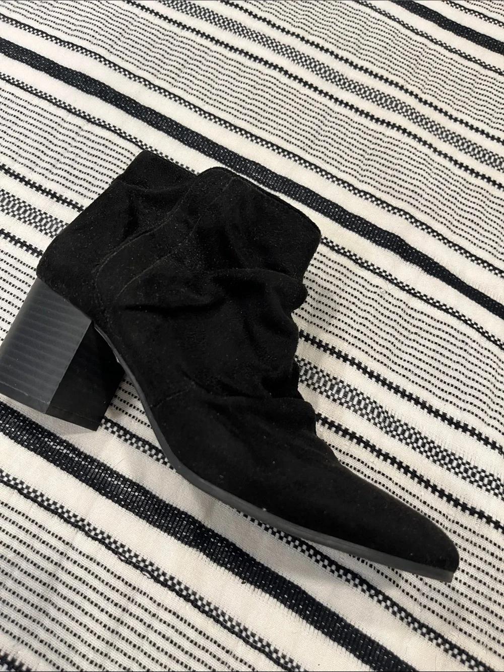 N/A easy comfortable suede