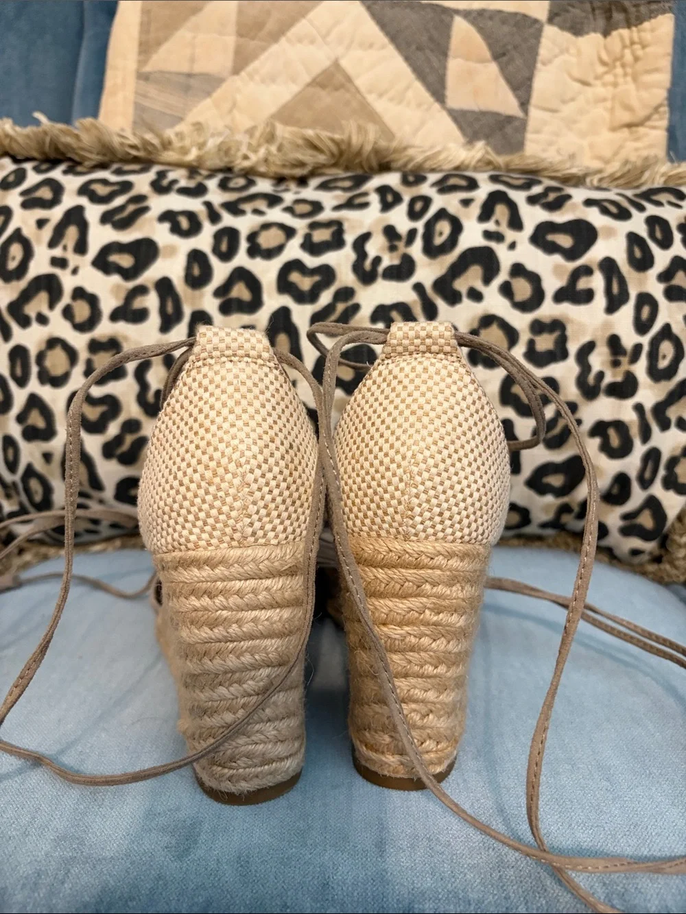 Steve Madden suede upper