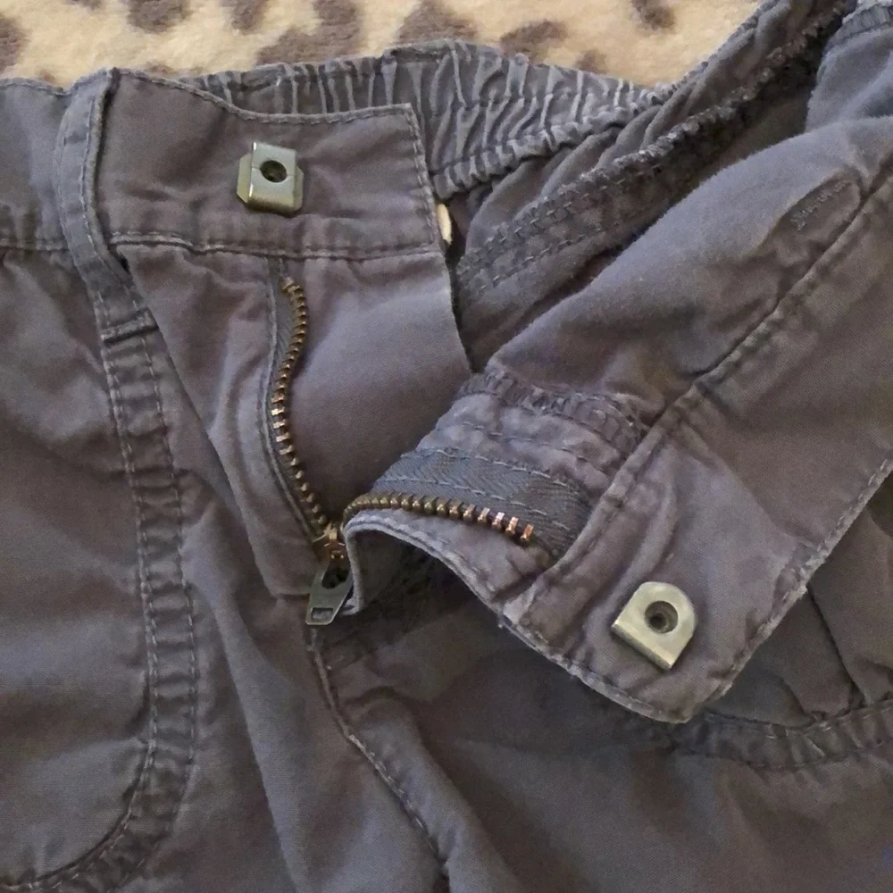 77kids euc shorts