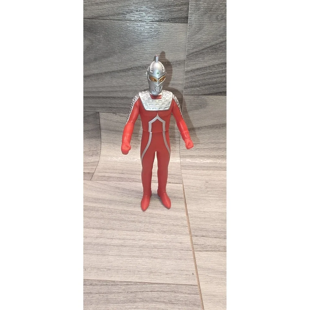 Ultraseven Figure 2002 Small 4