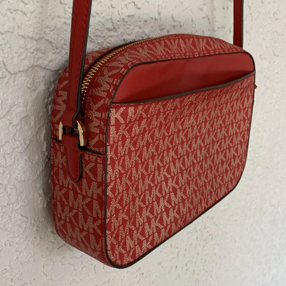 Michael Kors beautiful crossbody
