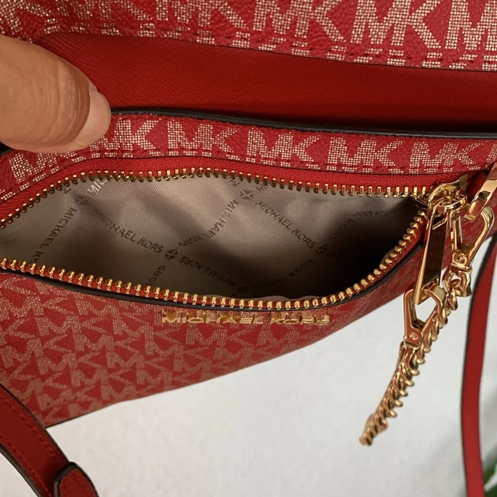 Michael Kors beautiful crossbody