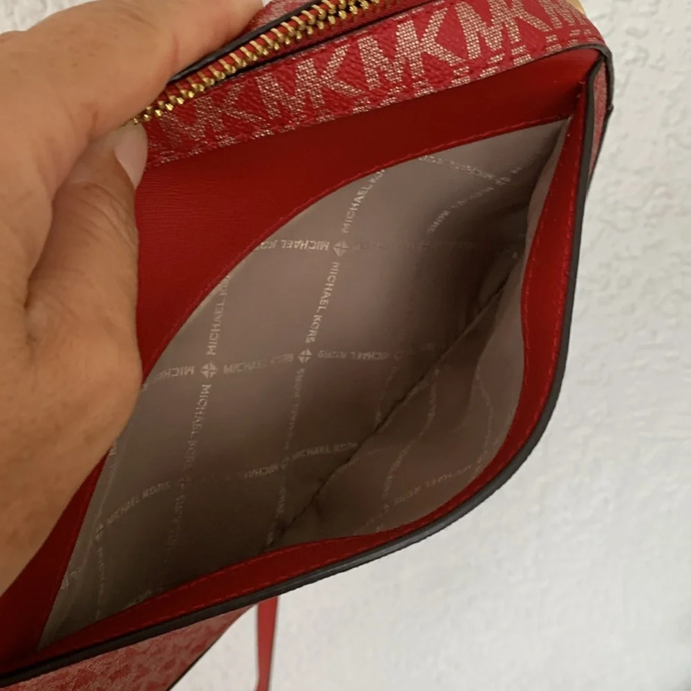 Michael Kors beautiful crossbody
