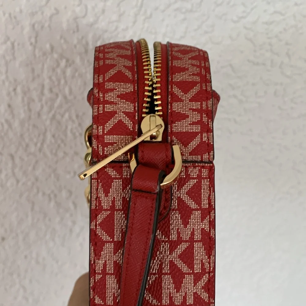 Michael Kors beautiful crossbody