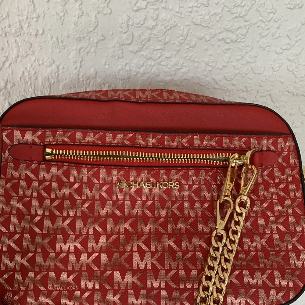 Michael Kors beautiful crossbody