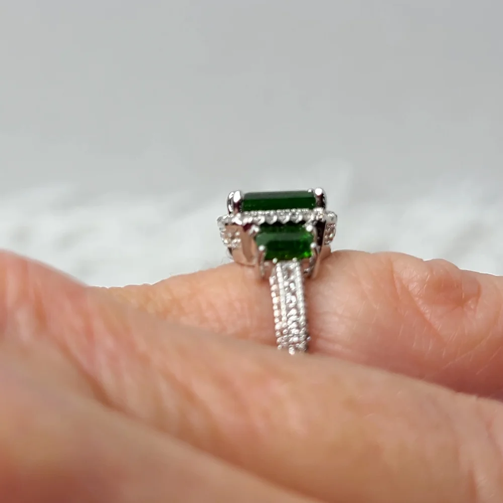 Chrome Diopside chrome accented