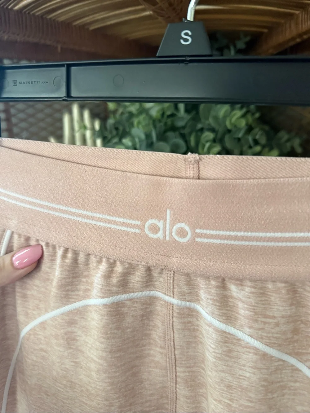 ALO Yoga soft blush