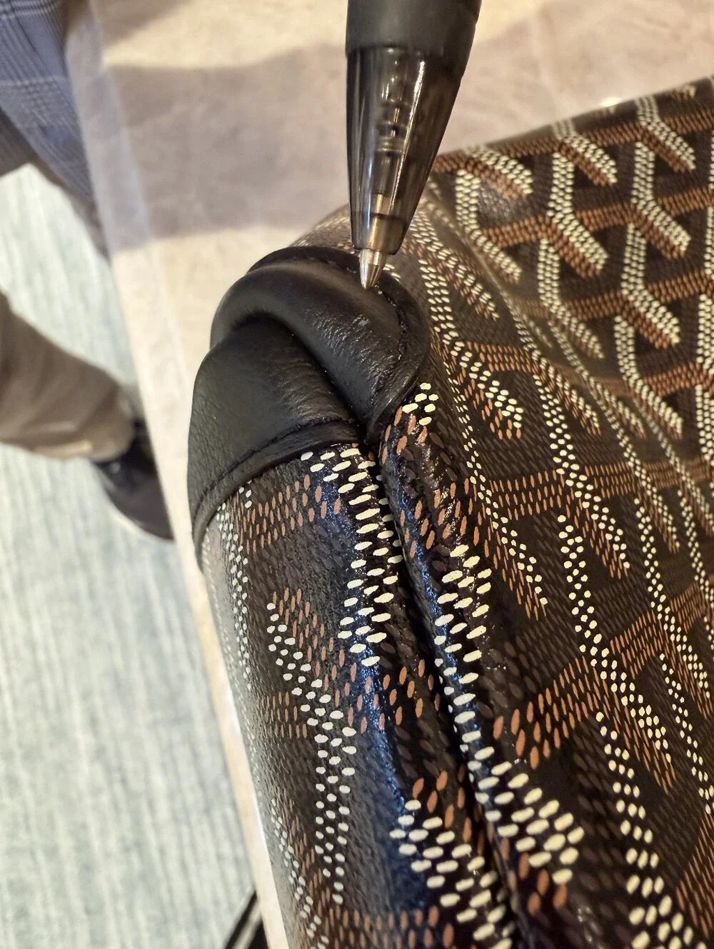 Goyard iconic artois