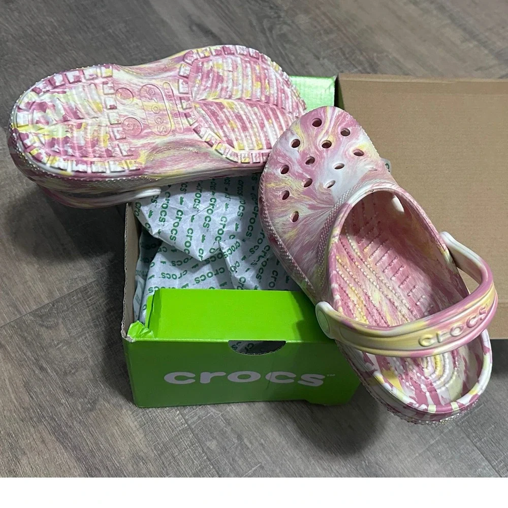 CROCS classic glow