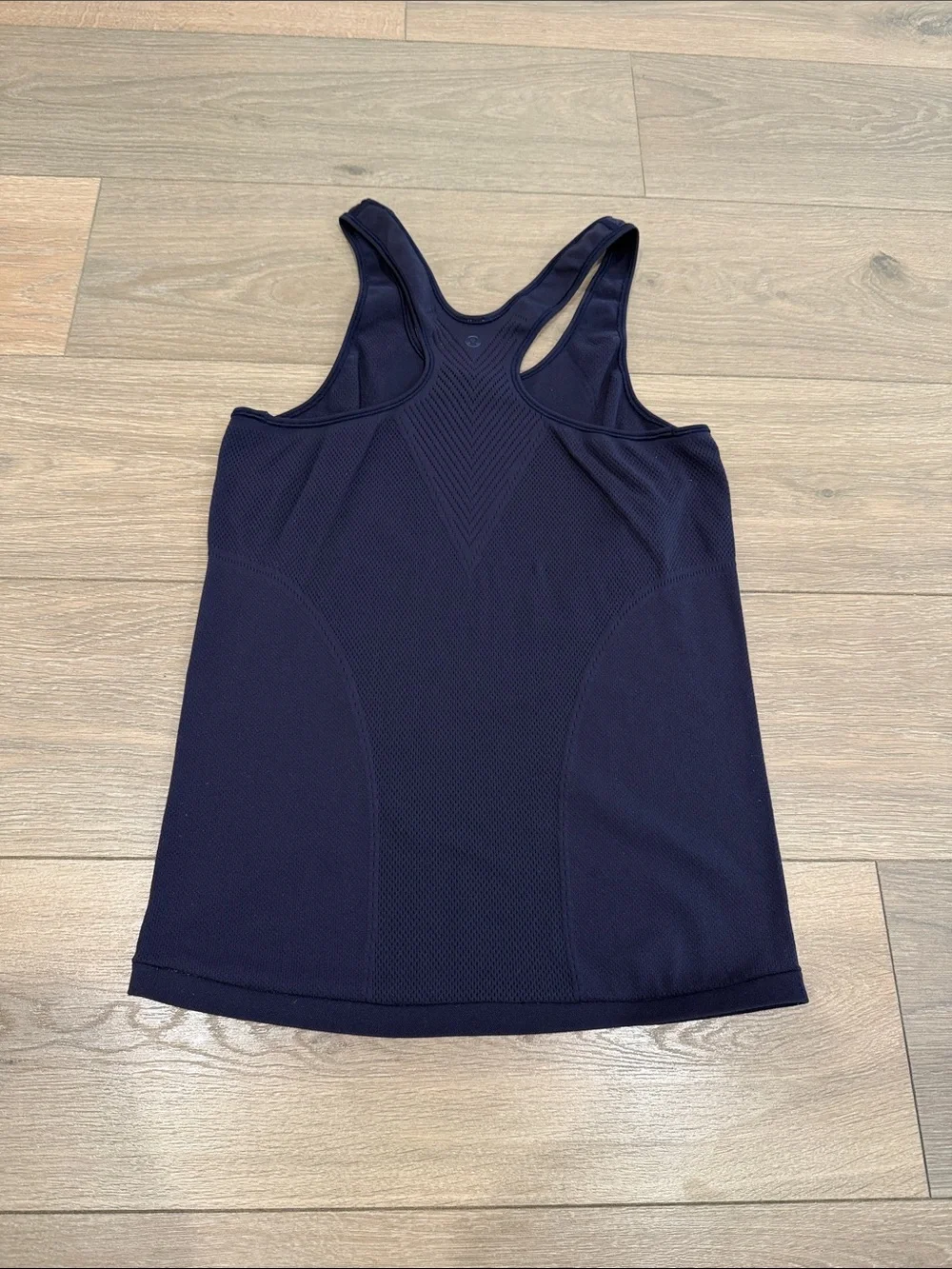 lululemon athletica excellent preowned