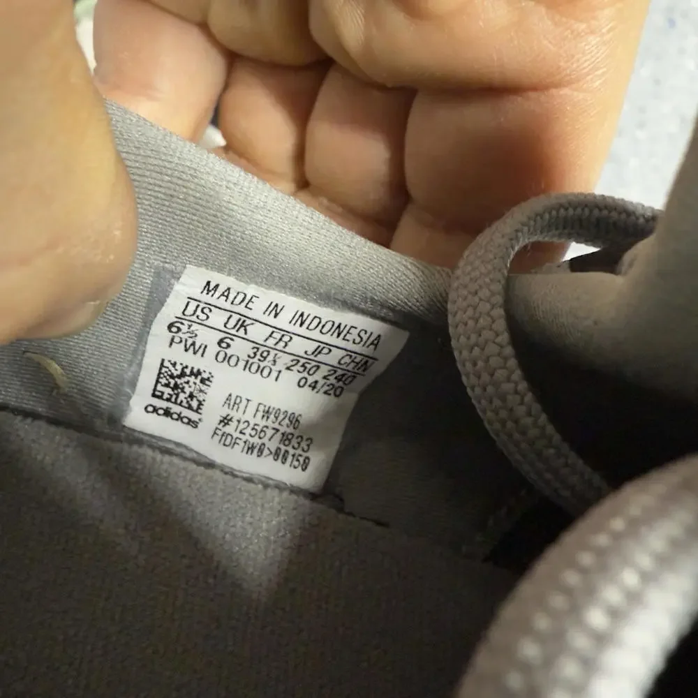 adidas reposhing this