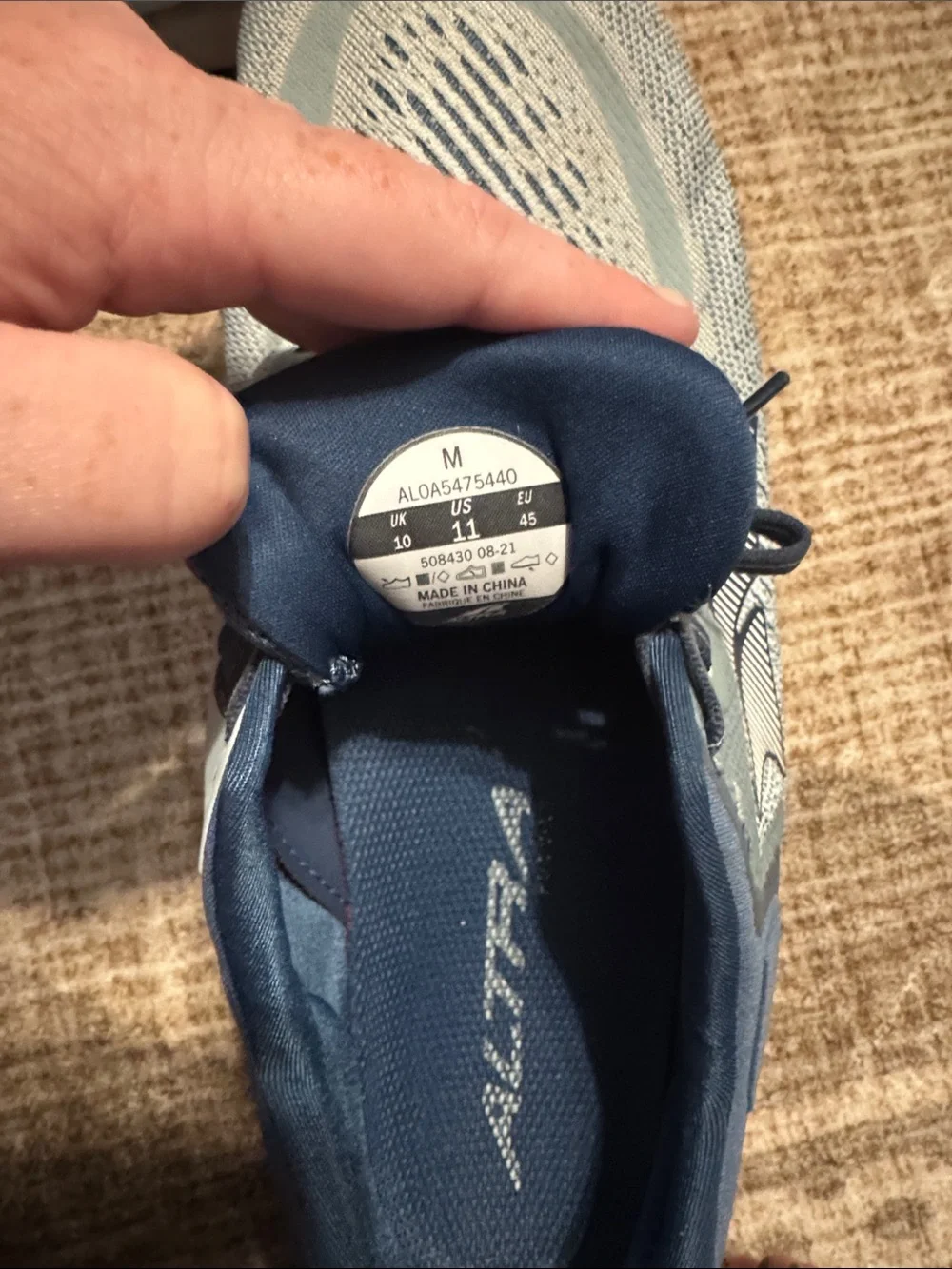 Altra light gray