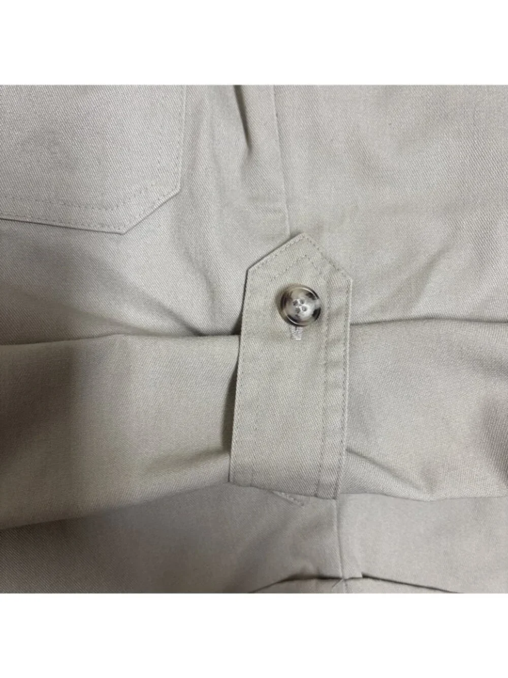 Tilley pocket button