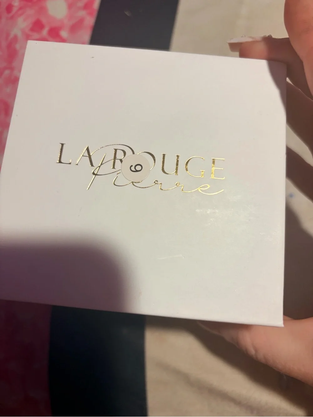 La Rouge essence pearl