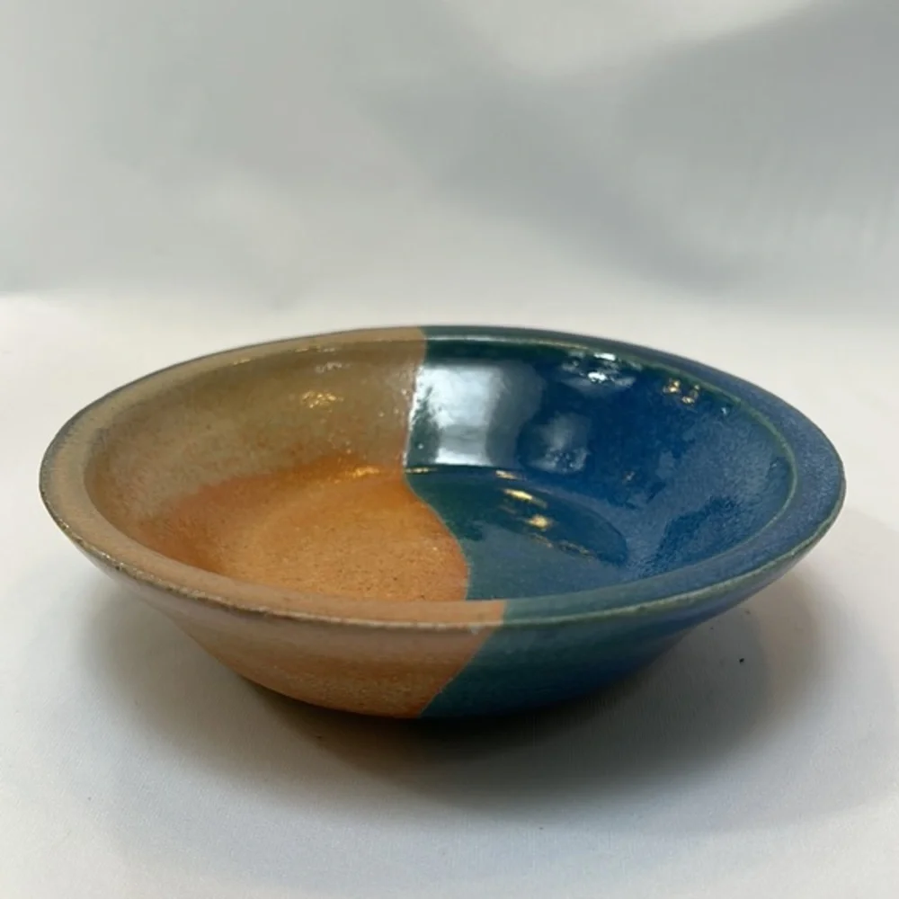 N/A pottery bowl