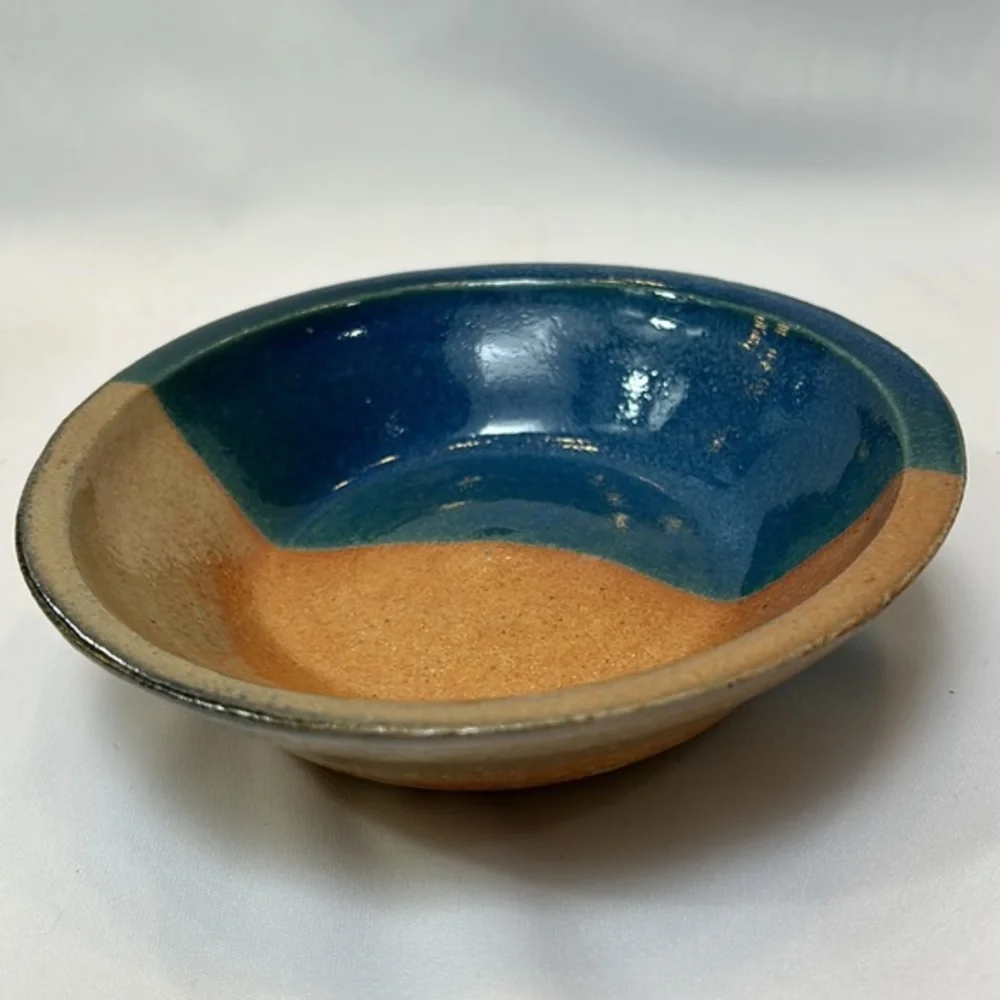 N/A pottery bowl