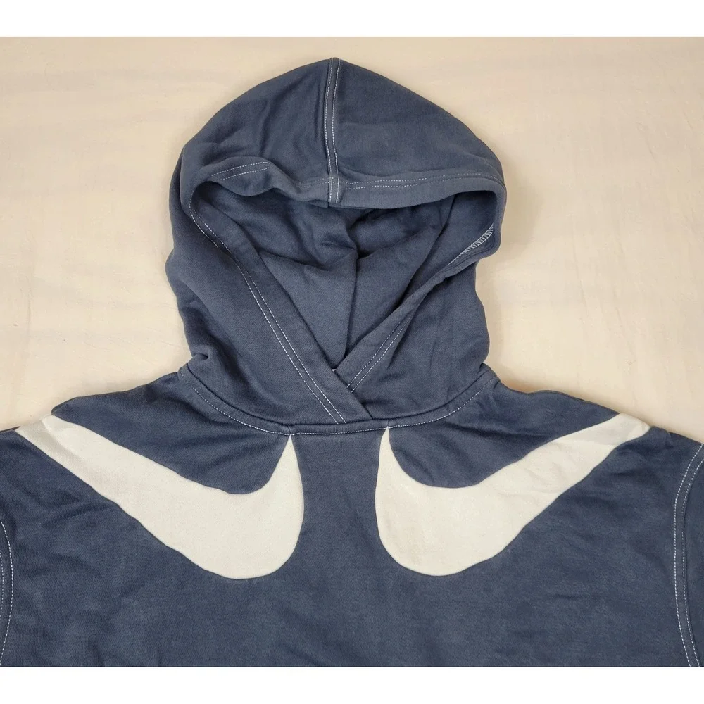 Nike sportswear swoosh
