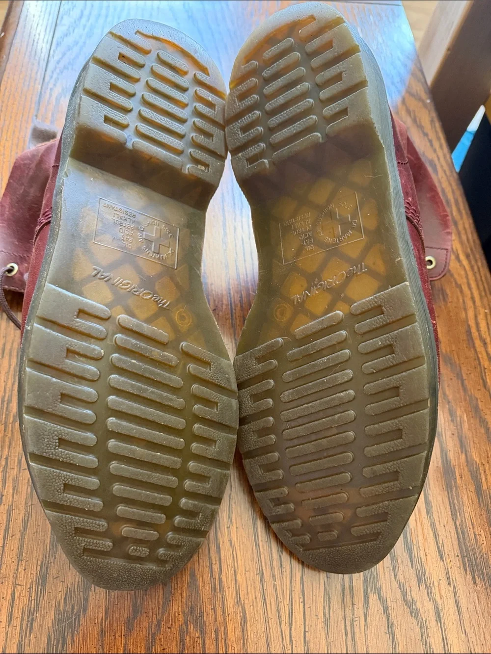 Dr. Martens sturdy lace