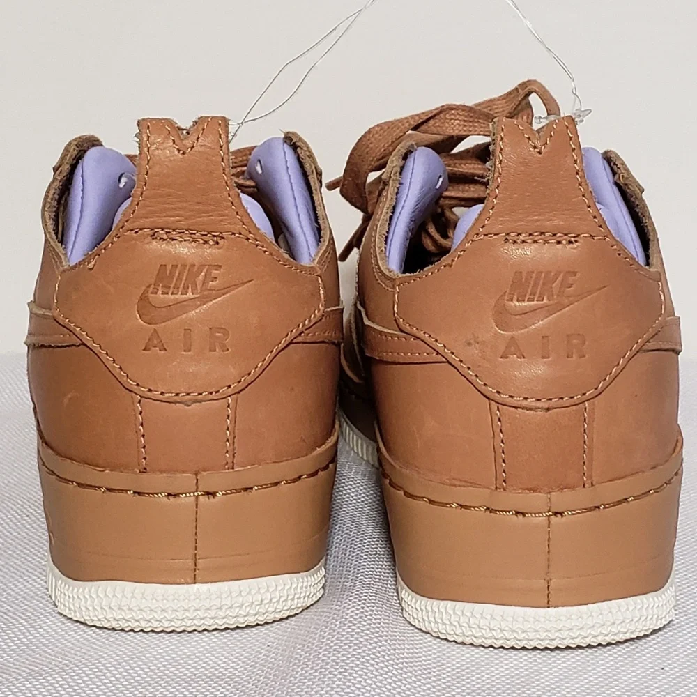 Nike size nwob