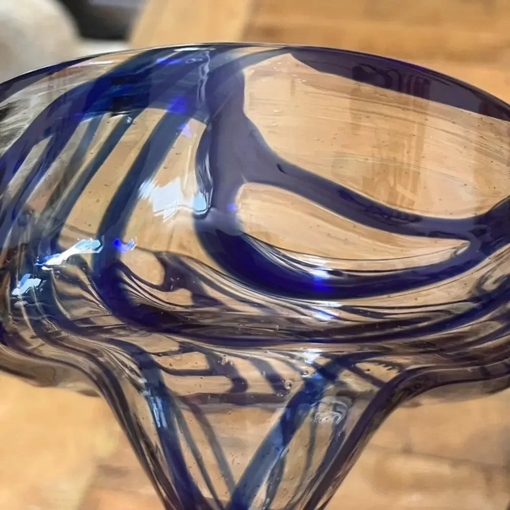 Unmarked imperfections style